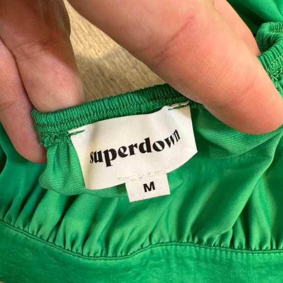 Superdown crop top green satin off-shoulder balloon sleeve blouse M - Picture 11 of 12